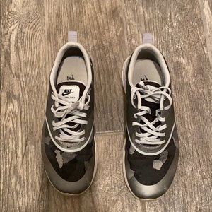 Nike AirMax Thea women used
